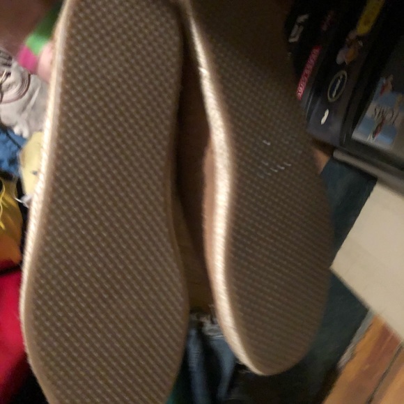 NWT Toms - Picture 2 of 2